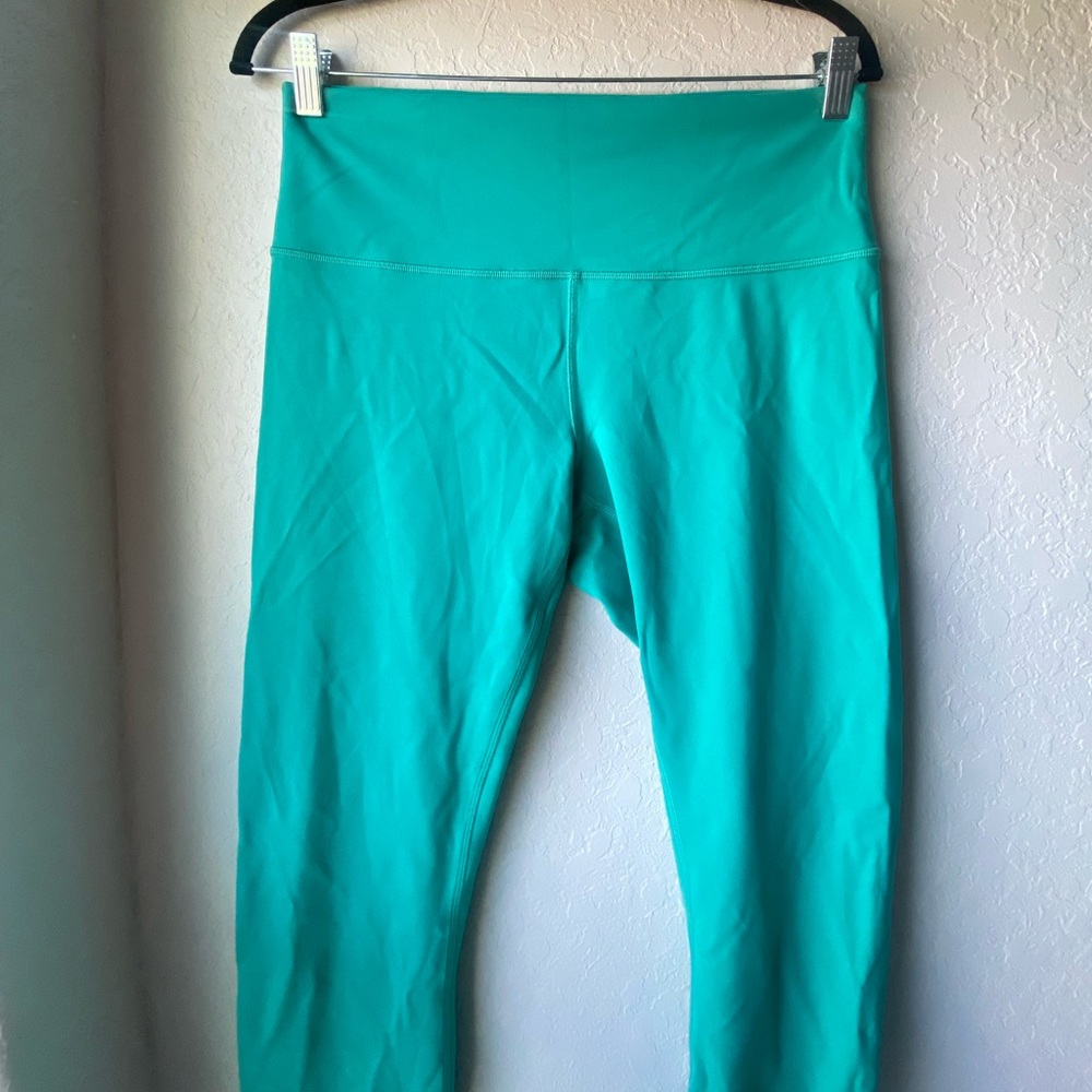 Lululemon Wunder Train High-Rise Crop 23" ~ Size 12 - Picture 3 of 6